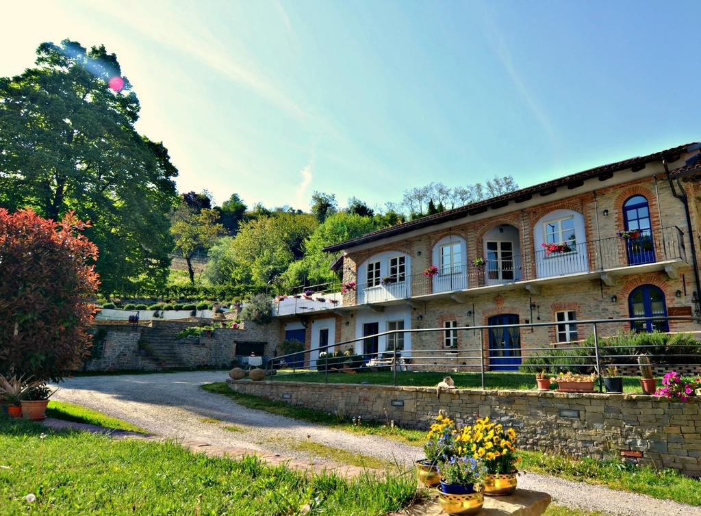 Cascina Il Convivio Konuk evi Diano dʼAlba Dış mekan fotoğraf